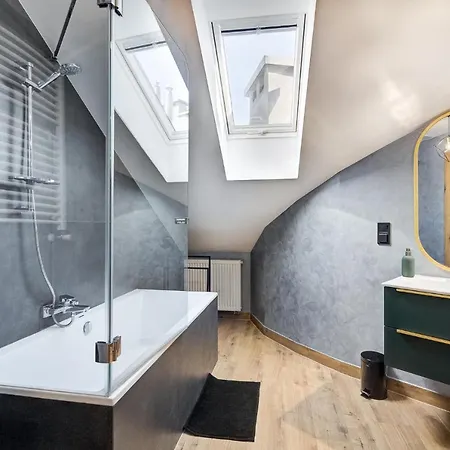 Przy Deptaku Vat Parking Z Pilotem Do Bramy * Nowy Sącz